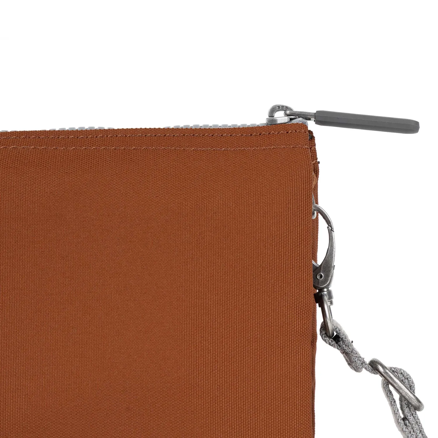 Roka London Carnaby crossbody XL Bran brun 0,5 liter