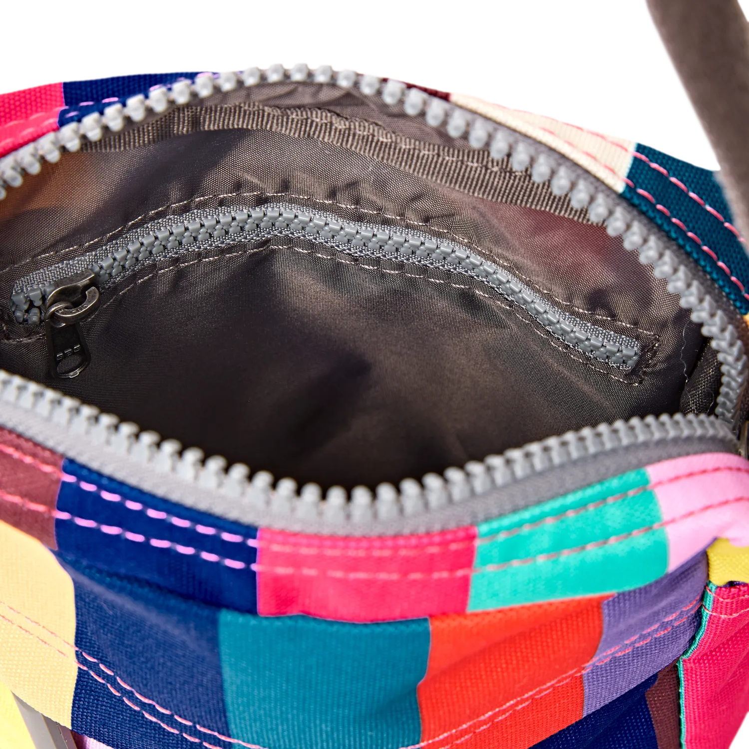 Roka London Bond Pocket crossbody taske Small Wide Multi Stripe