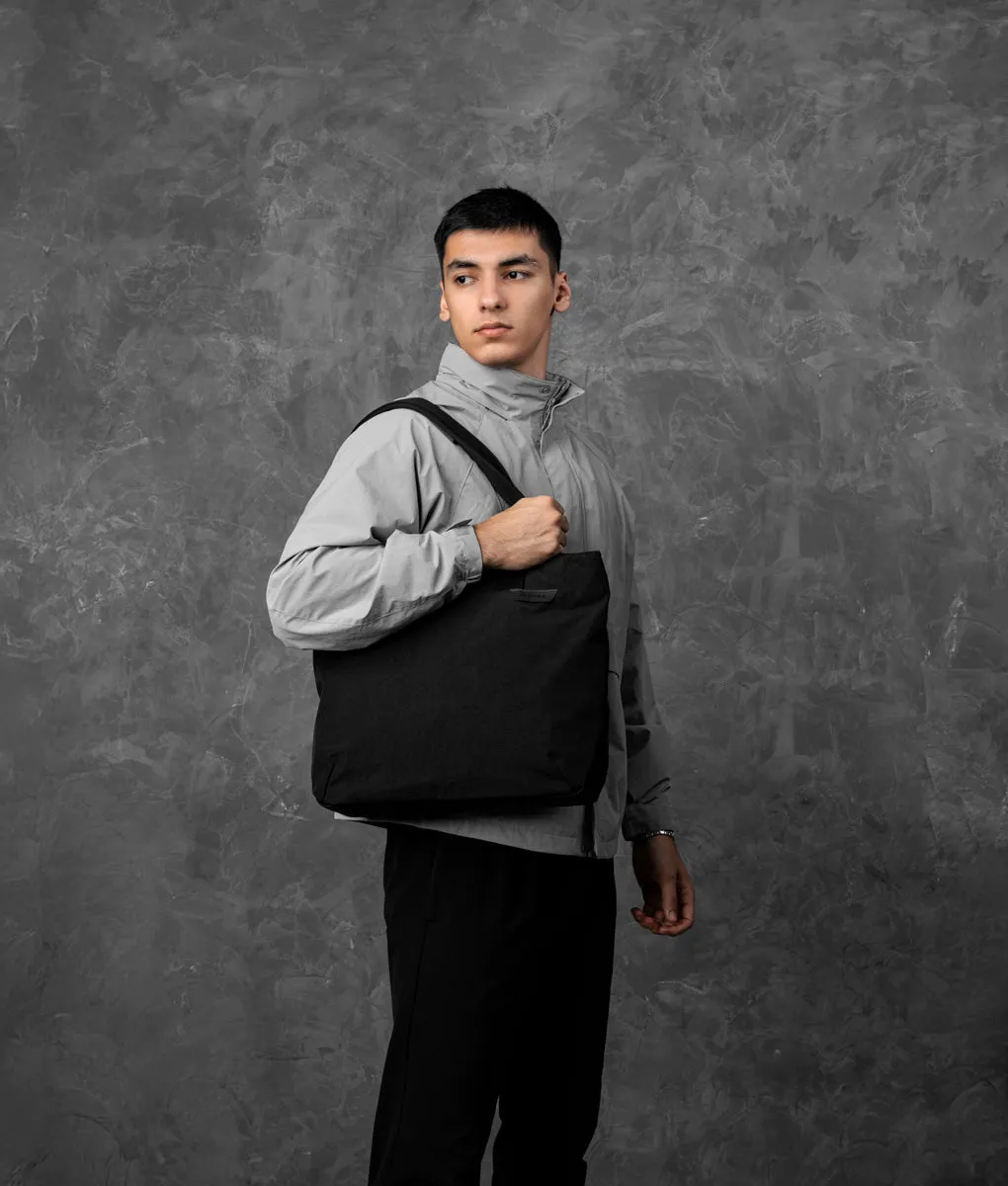 Alpaka Flight Tote M tote sort laptop