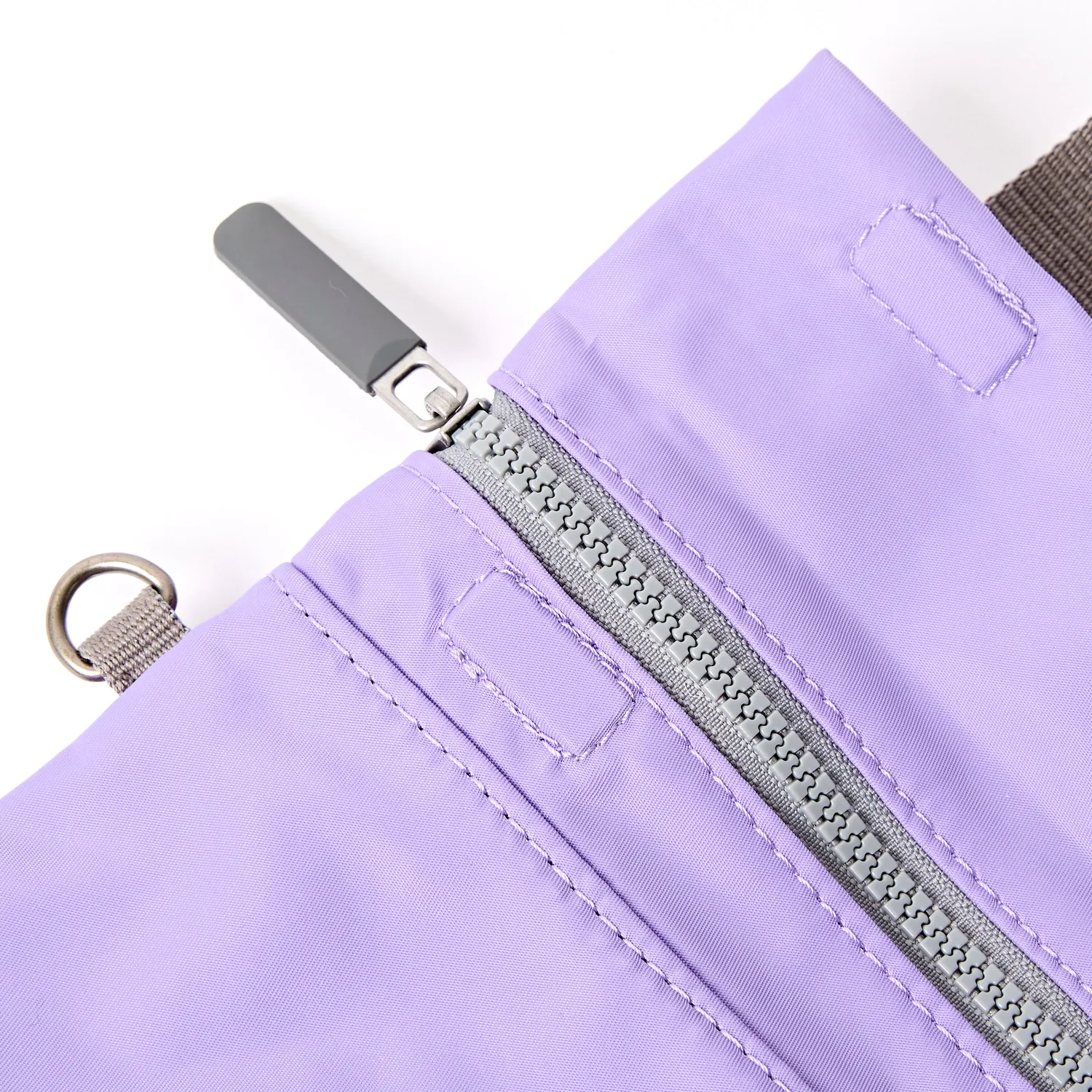 Roka London Stratford Thistle Bloom sling small 0,5 liter nylon