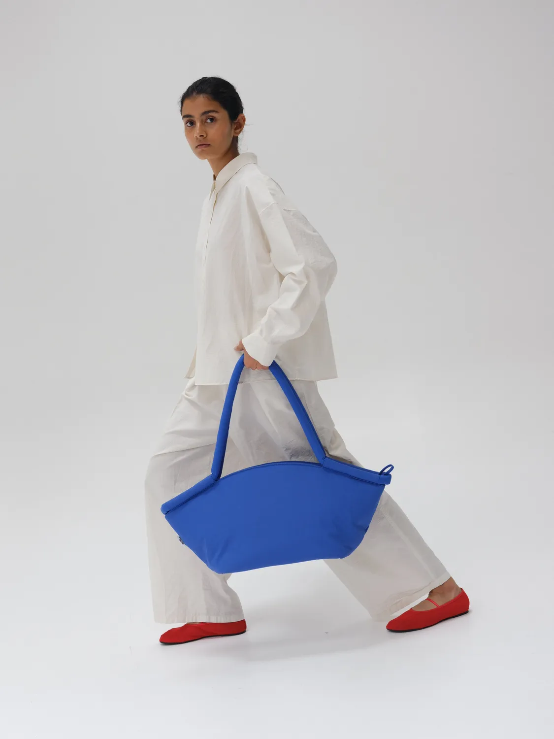 Ölend Haku skuldertaske cobalt blue vandafvisende