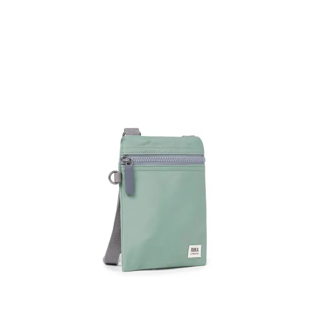 Roka London Chelsea Pocket Sling crossbody taske Frost XS