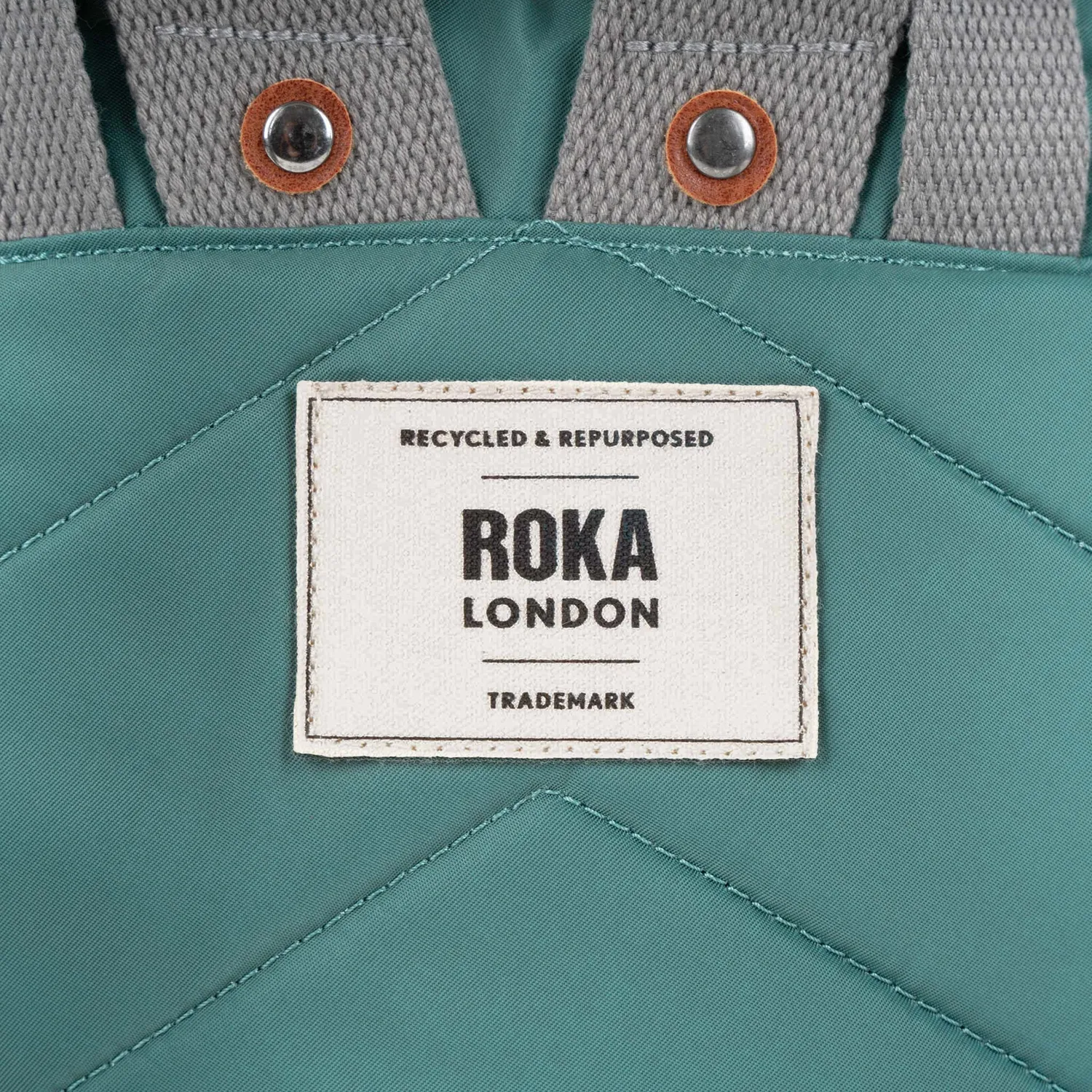 Roka London Canfield rygsæk Medium Sage roll-top 16,4 liter