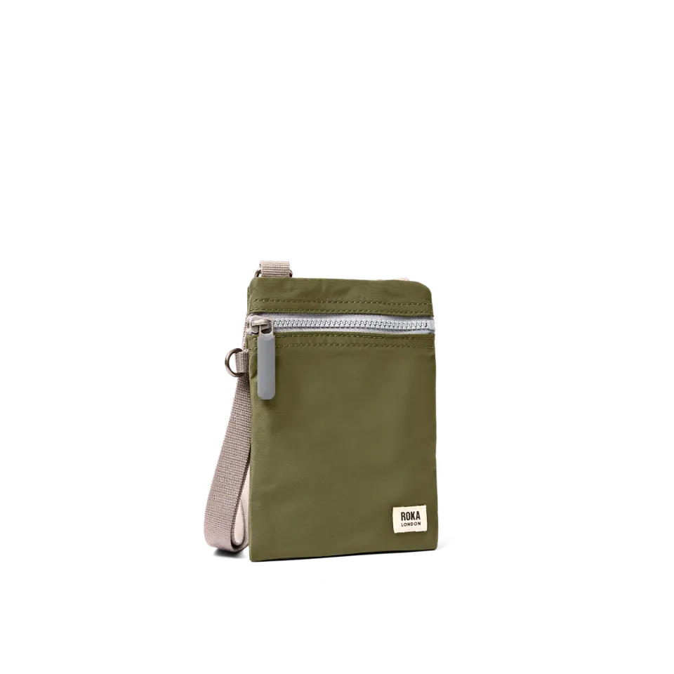 Roka London Chelsea Pocket crossbody taske chive 0,3 liter