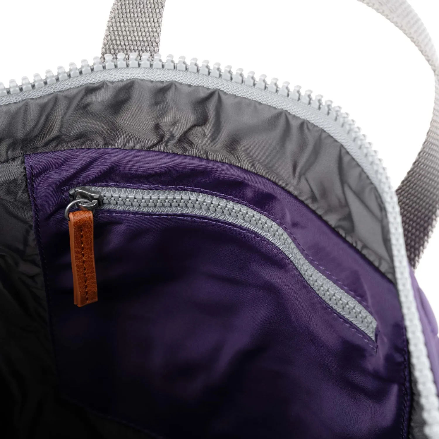 Roka London Canfield Small rygsæk Majestic Purple 9,8 liter
