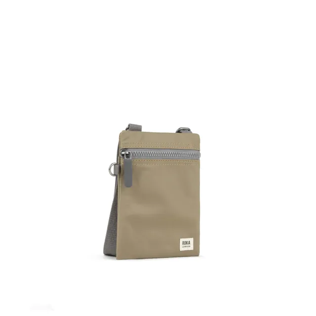 Roka Chelsea sling taske Extra Small taupe vandafvisende