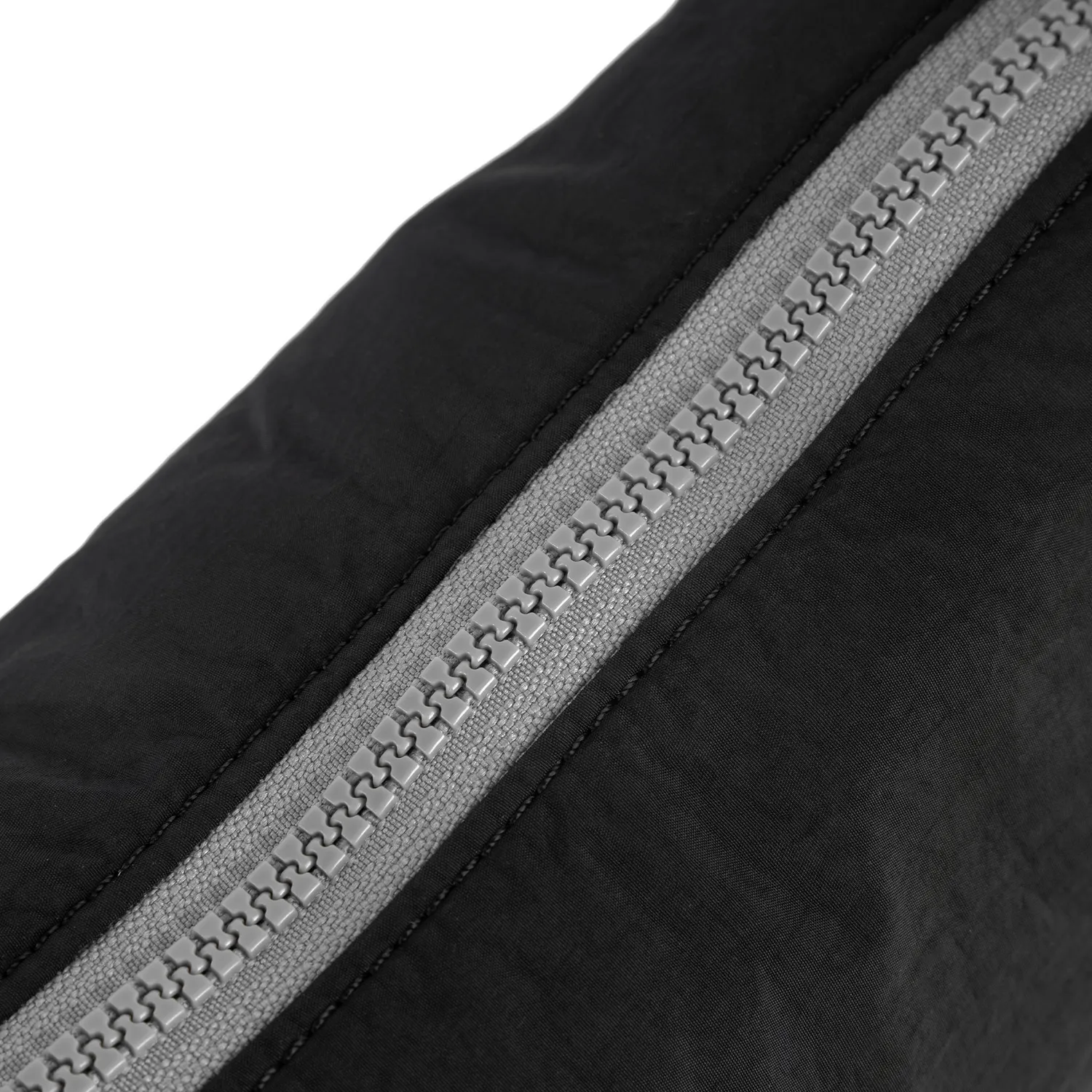 Roka London Farringdon half moon taske S sort