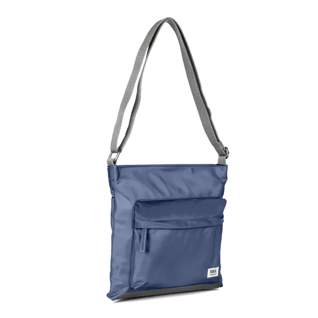 Roka London Kennington Medium crossbody taske Airforce 2,7 liter