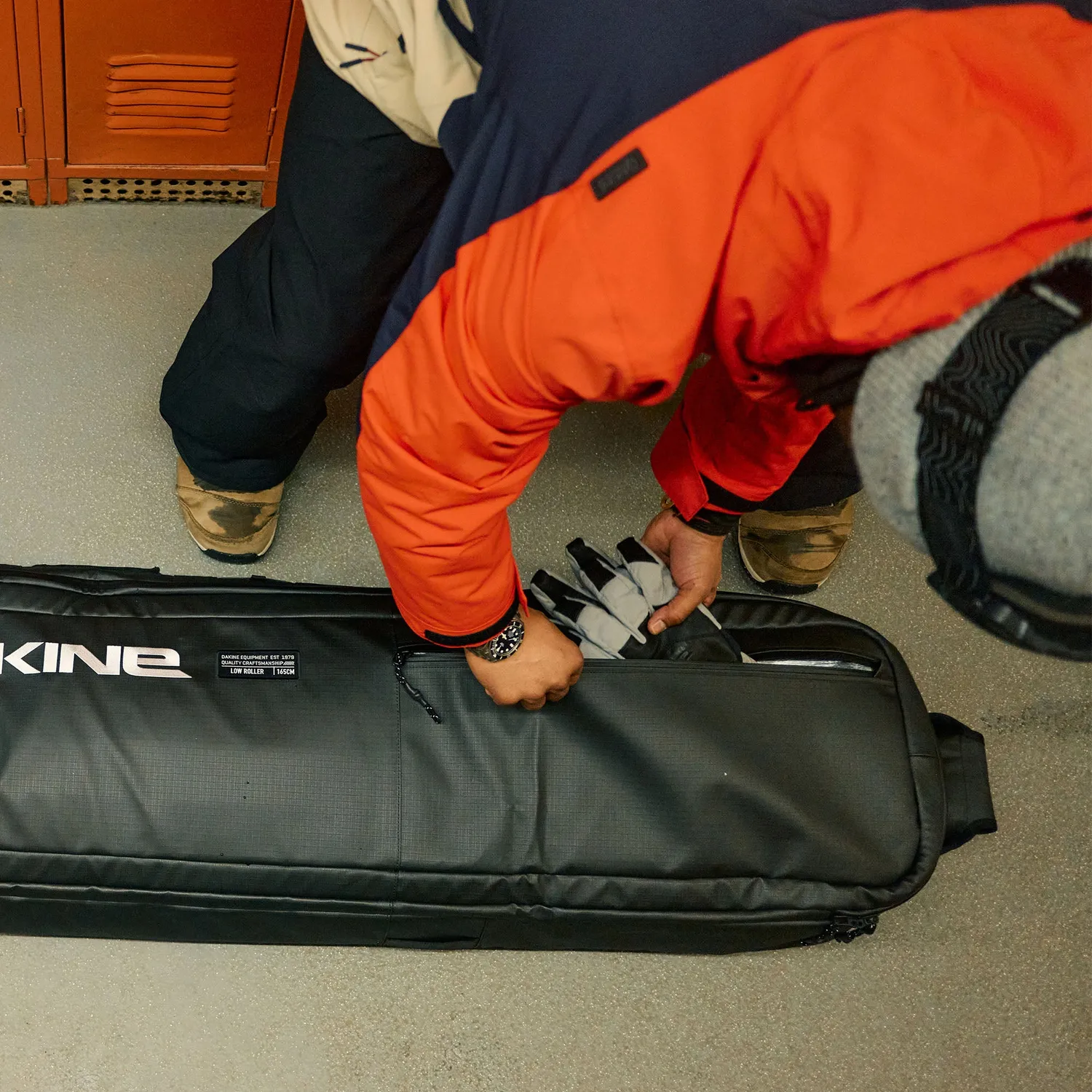 Dakine Low Roller snowboardtaske Black Coated hjul 2 boards