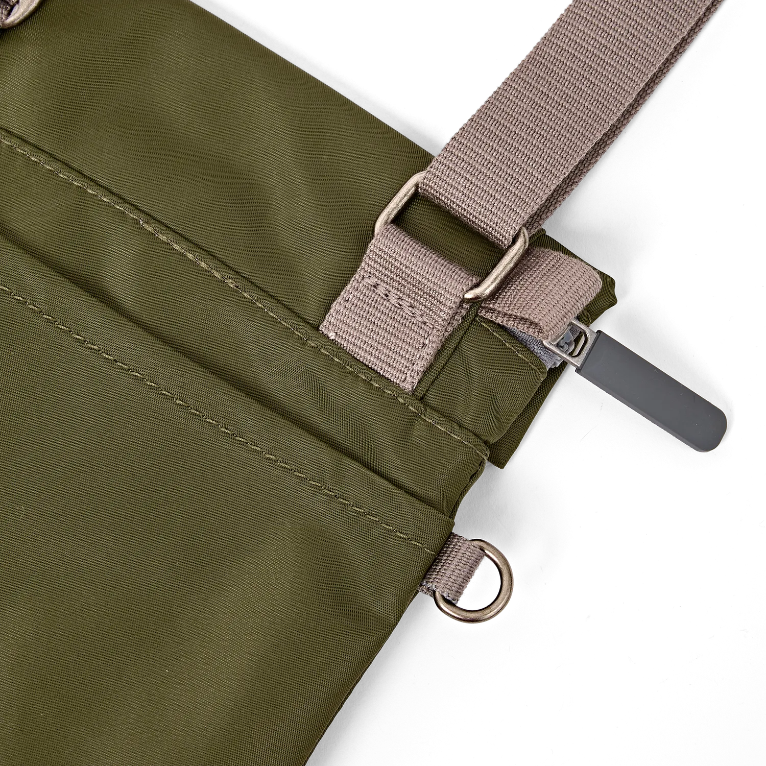Roka London Stratford crossbody taske Chive S vandafvisende