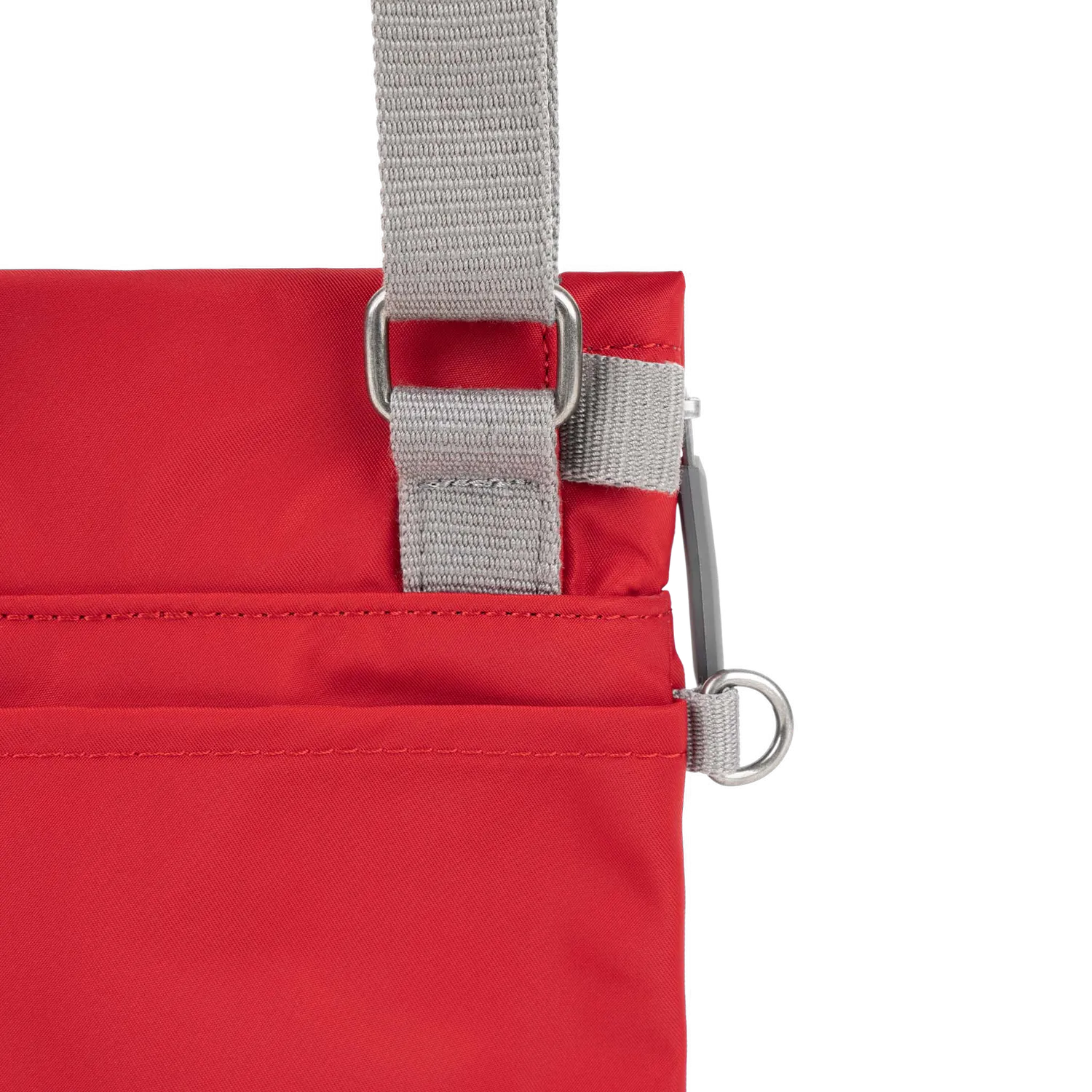 Roka London Stratford skuldertaske Small cranberry 0,5 liter