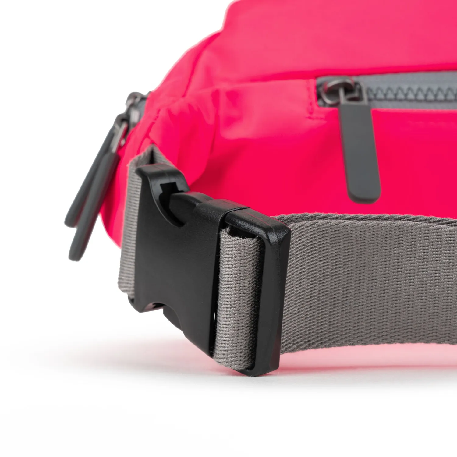 Roka London Jubilee Raspberry bæltetaske Medium pink