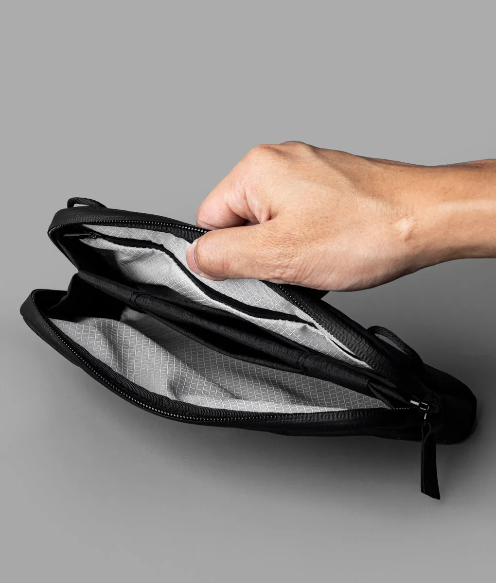 Alpaka Flight Pouch lille taske sort rejse