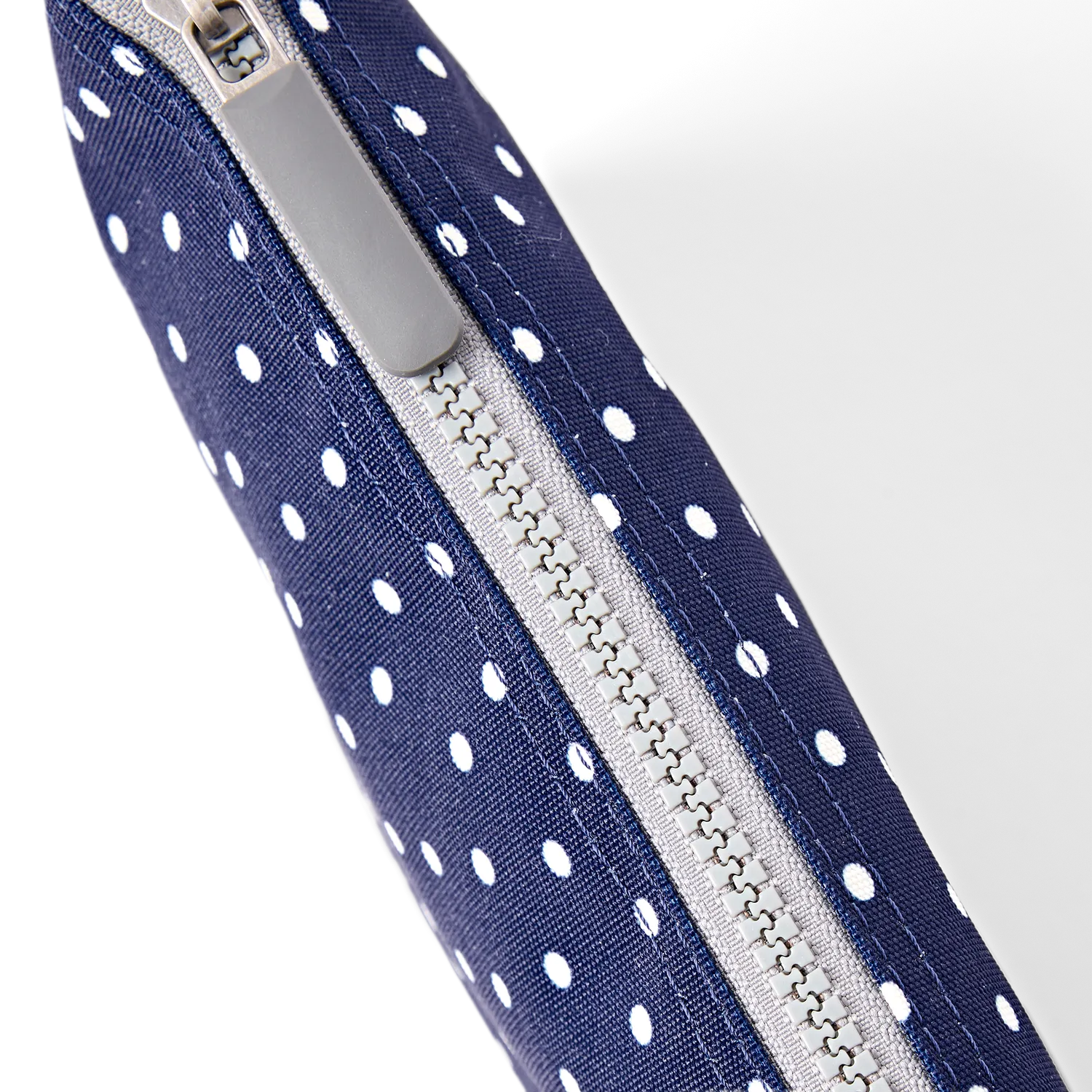 Roka London Carnaby crossbody taske XL Navy Polka Dot