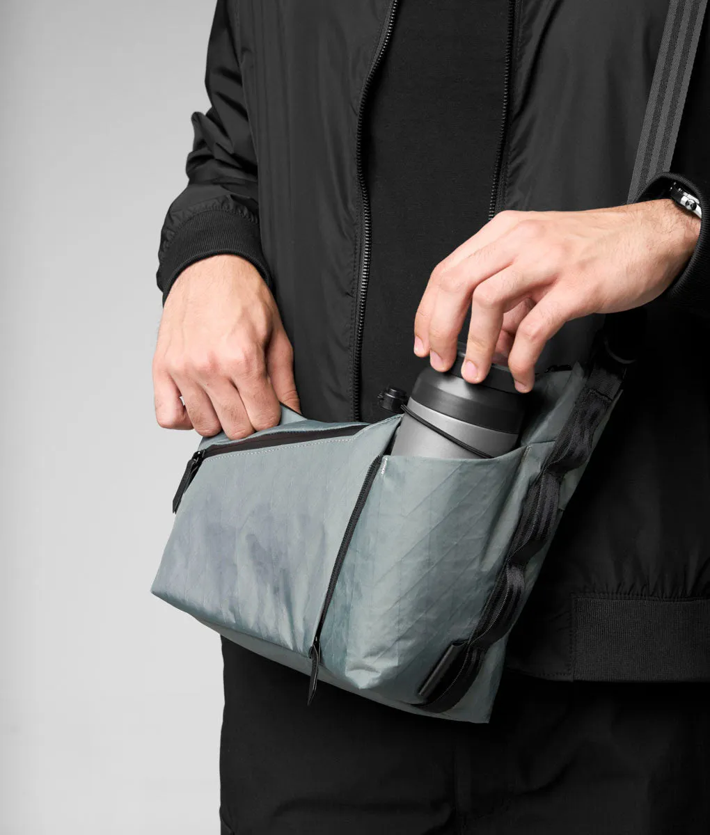 Alpaka Flow Satchel 4L skuldertaske grå vejrbestandig