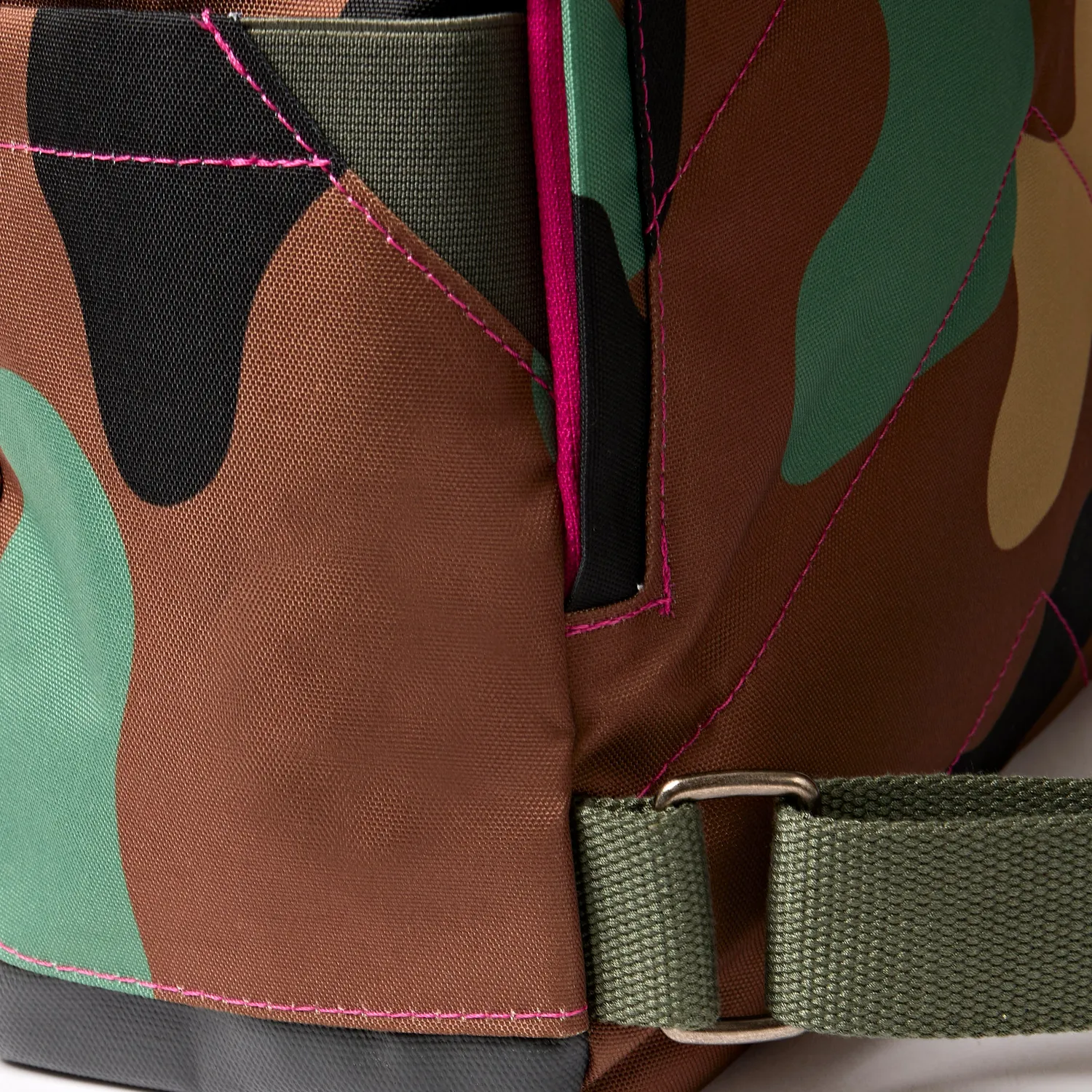 Roka London Camden J Medium rygsæk Vintage Camo 14,5 l