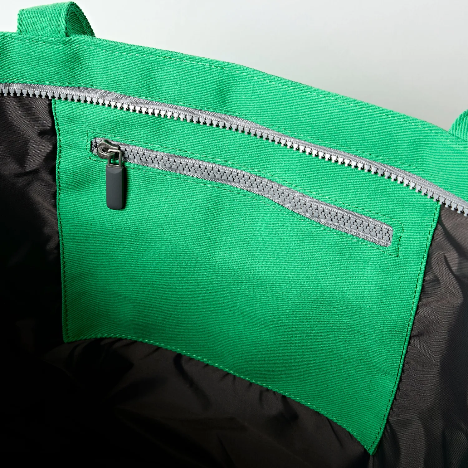 Roka London Portobello Large tote Amazon 19,2 liter