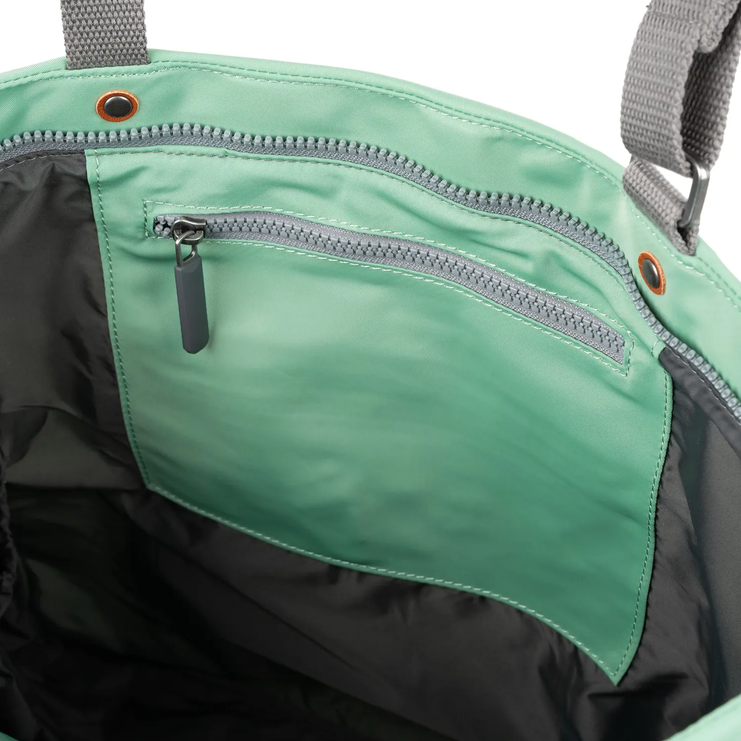Roka London Trafalgar tote Matcha Medium laptoprum