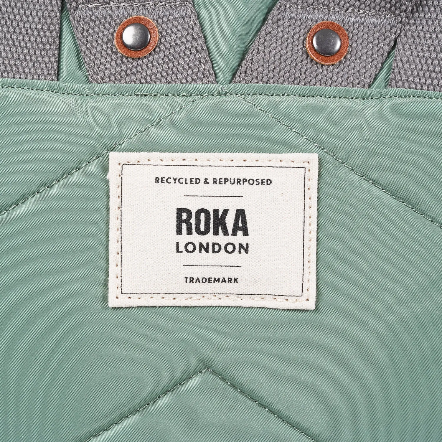 Roka London Canfield rygsæk Small frost roll-top