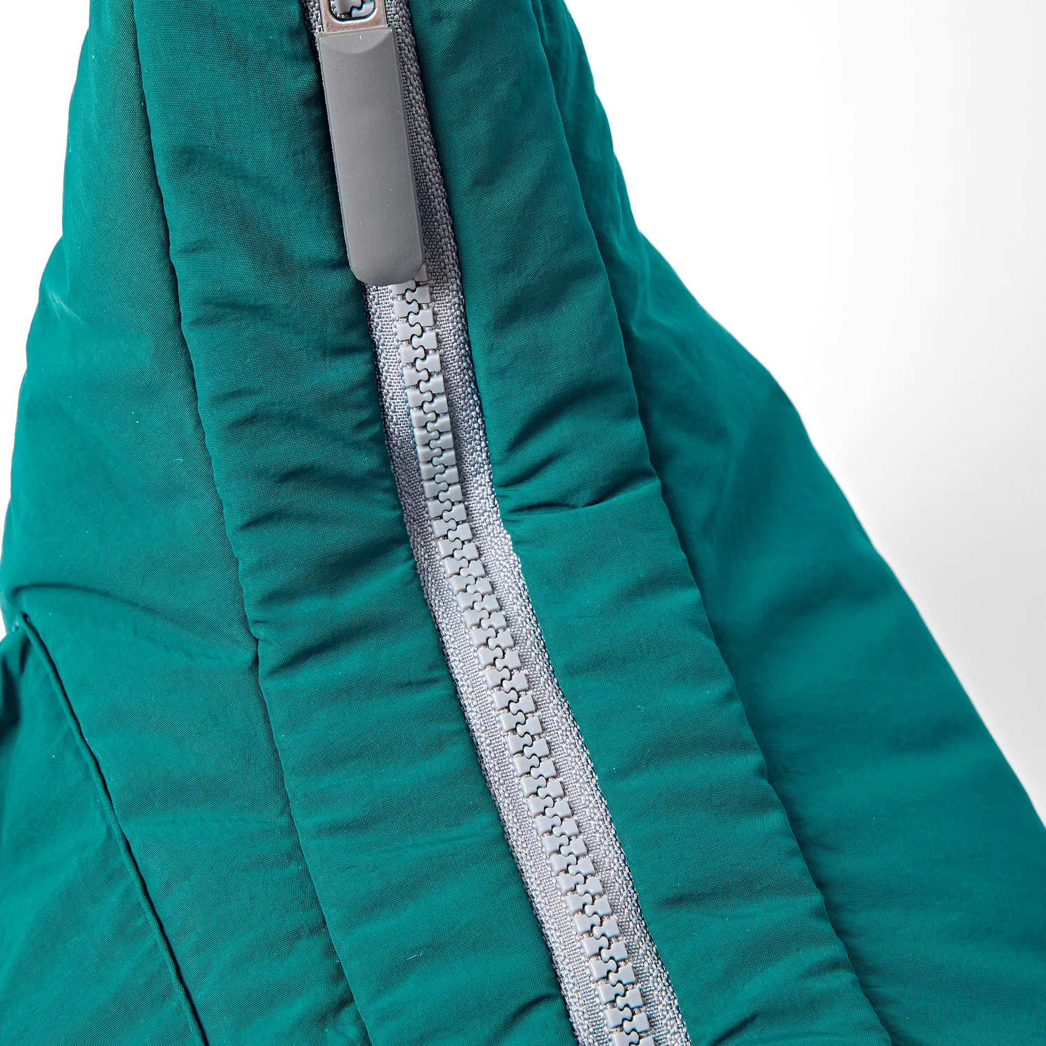 Roka London Belsize Medium crossbody ocean view 14,7 liter