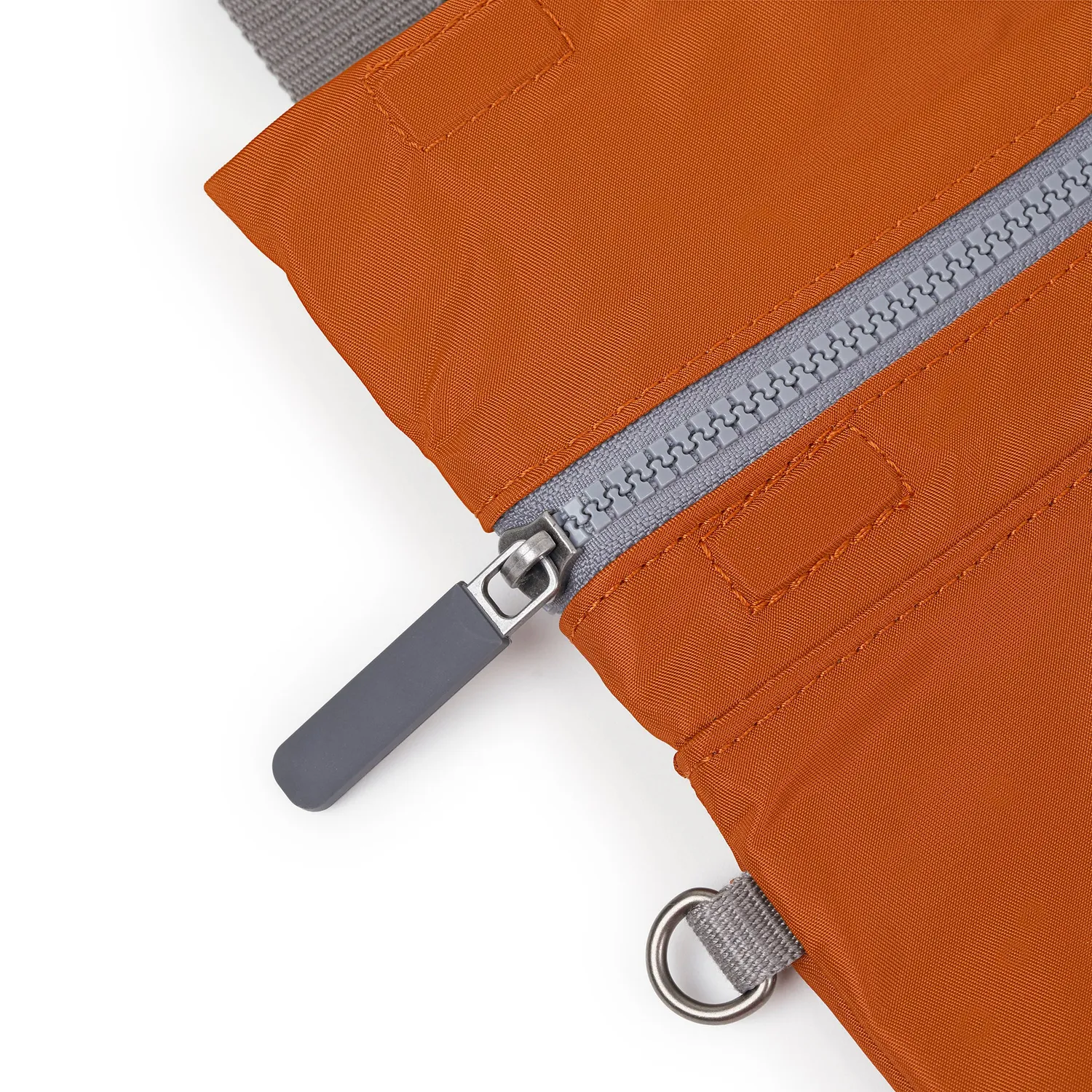 Roka London Stratford crossbody taske bran small