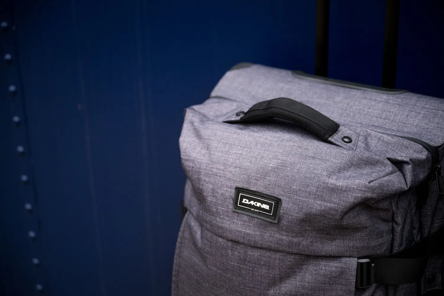Dakine 365 Roller 100L kuffert Black delt rum