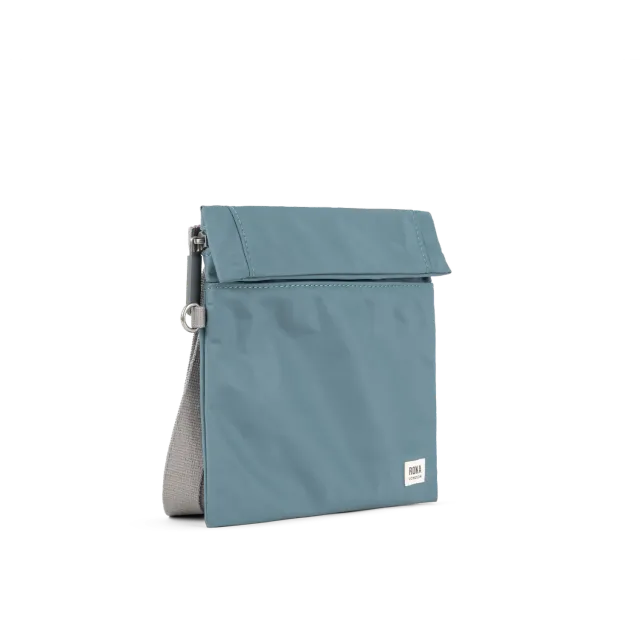 Roka London Stratford crossbody taske S airforce 0,5 liter