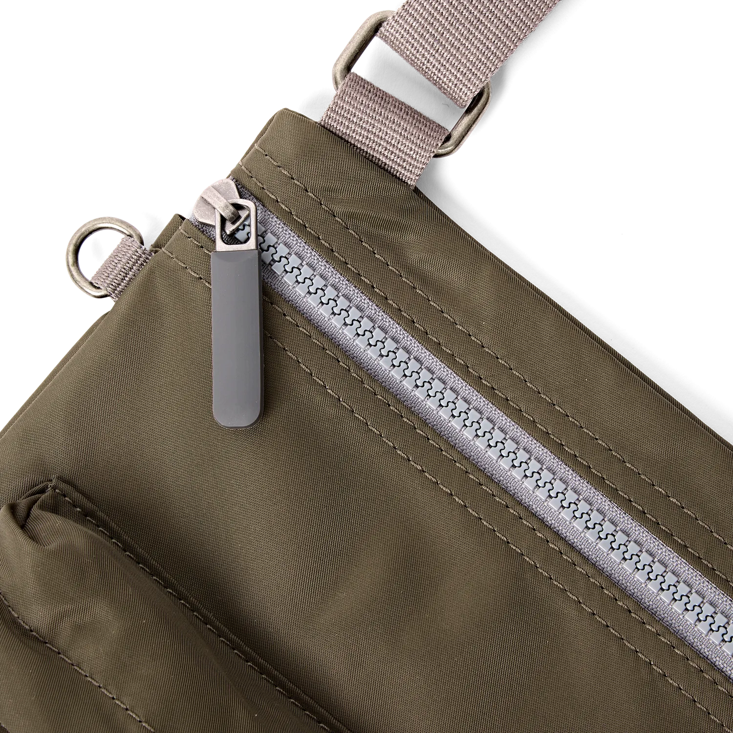 Roka London Chelsea B Army crossbody taske Medium 0,6 liter