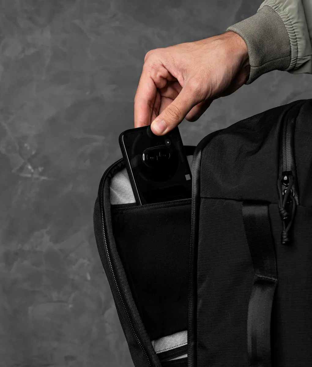 Alpaka Traverse Backpack 30L rygsæk sort laptoprum