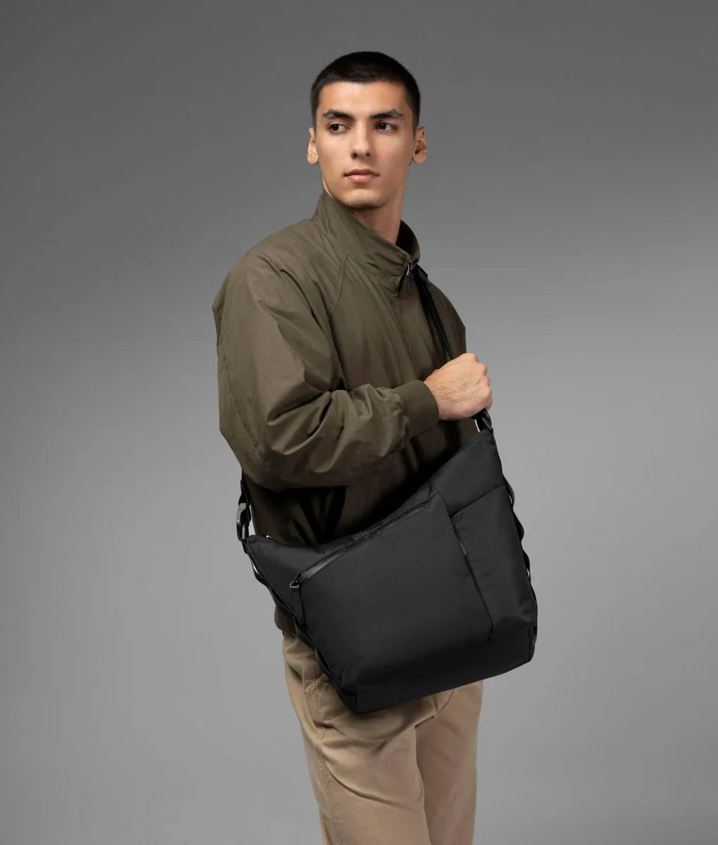Alpaka Flow Satchel 10L skuldertaske sort laptop