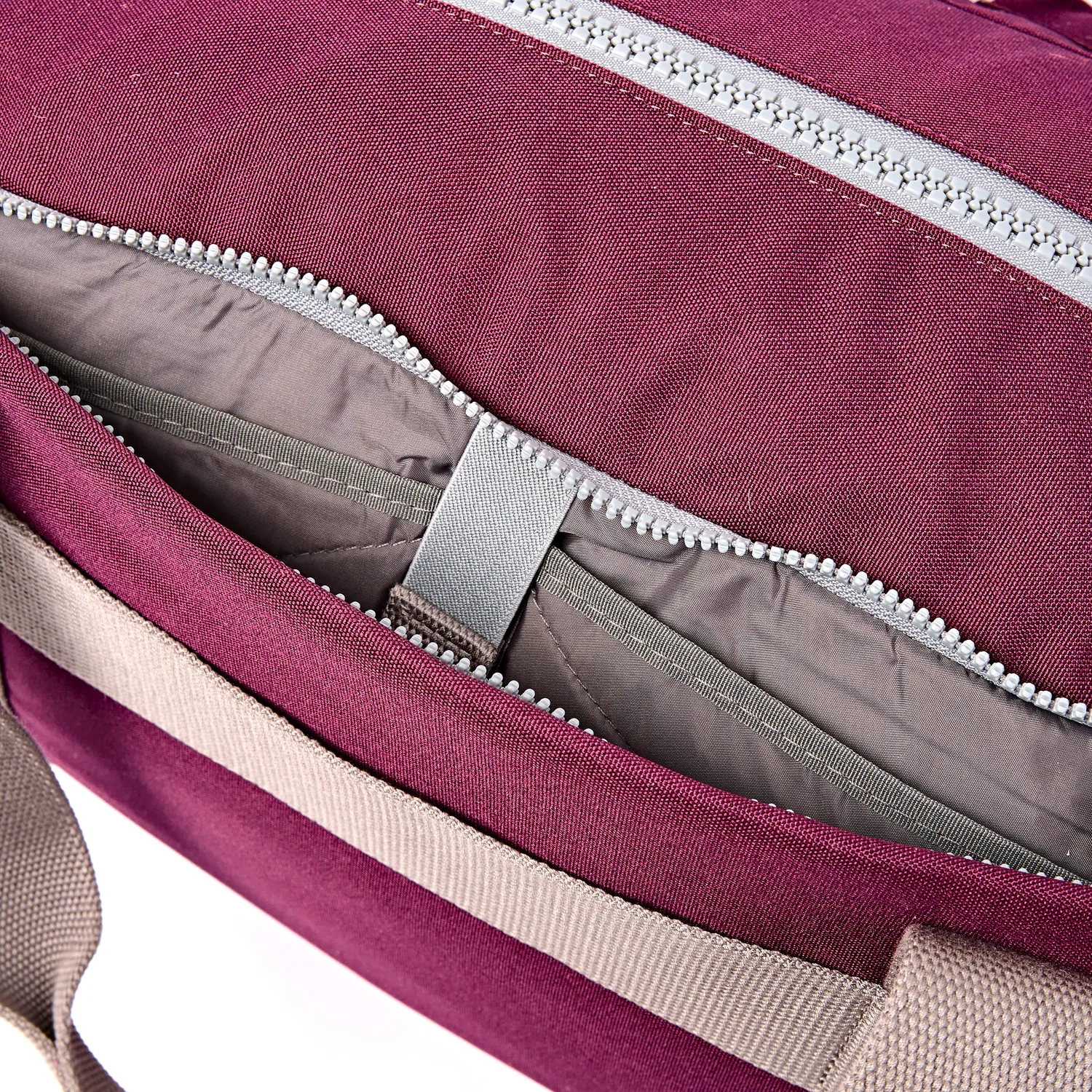 Roka Gatwick duffelbag Small – Cherry Lacquer