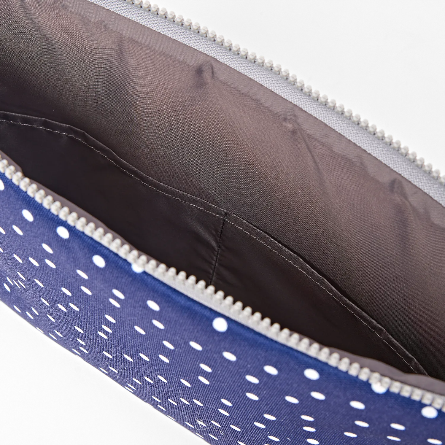 Roka London Brick Lane laptop sleeve 14 navy polka dot