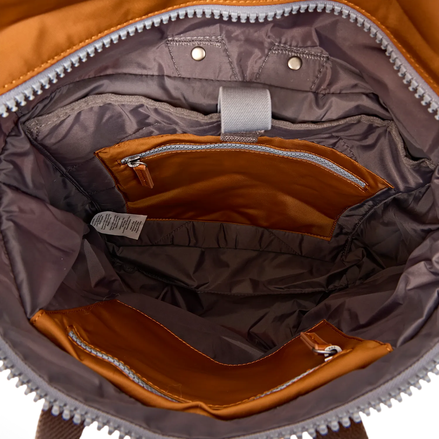 Roka London Bayswater Biscuit rygsæk Medium vandtæt paraplylomme