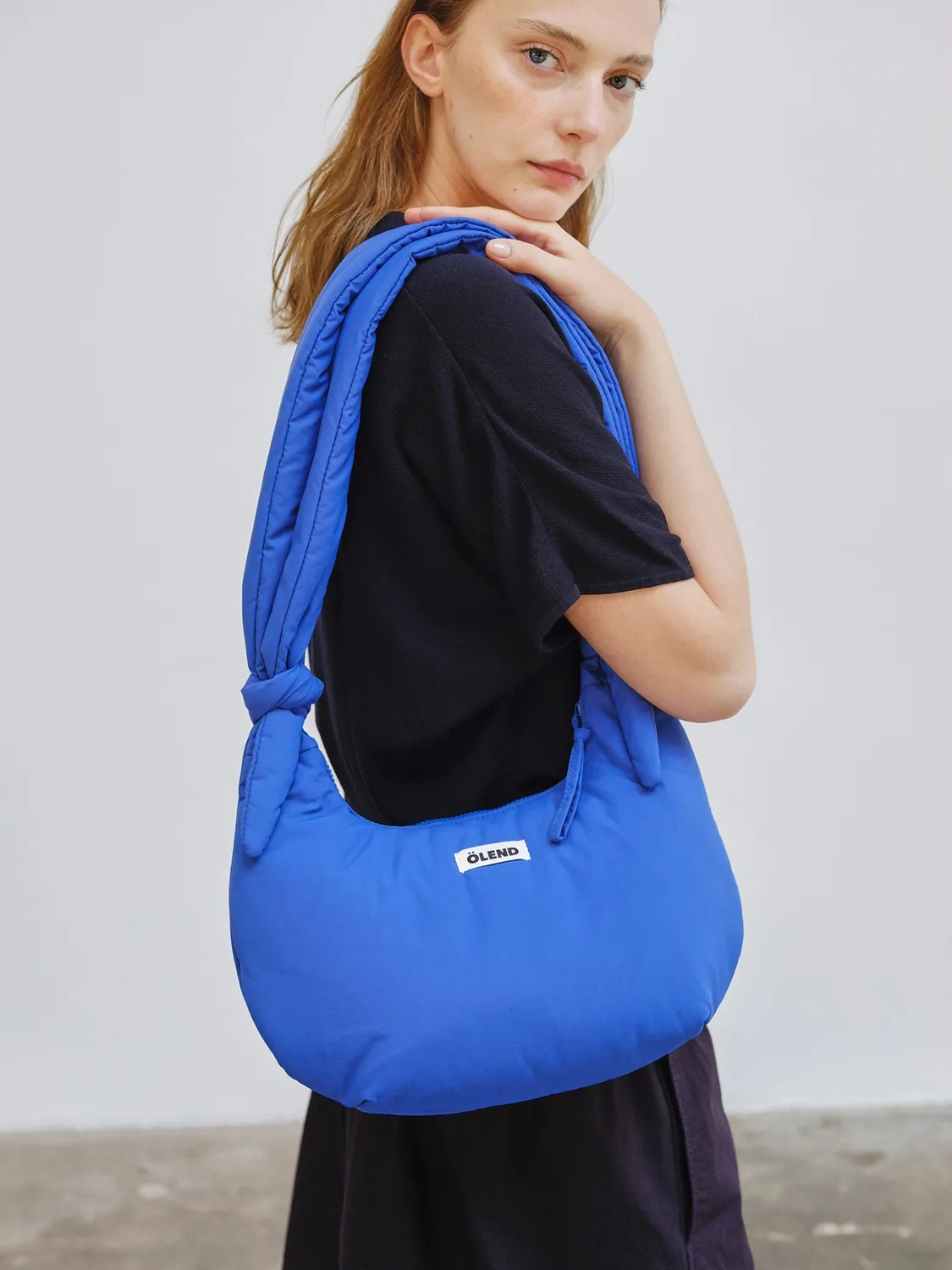 Ölend Capri crossbody Cobalt blue lynlåslomme