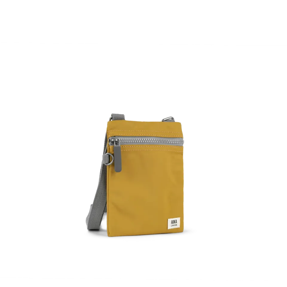 Roka London Chelsea Pocket sling taske Corn XS gul