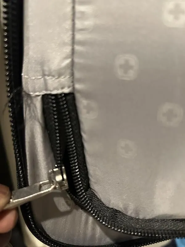 SwissGear Zurich Pro 24" garmenttaske på hjul