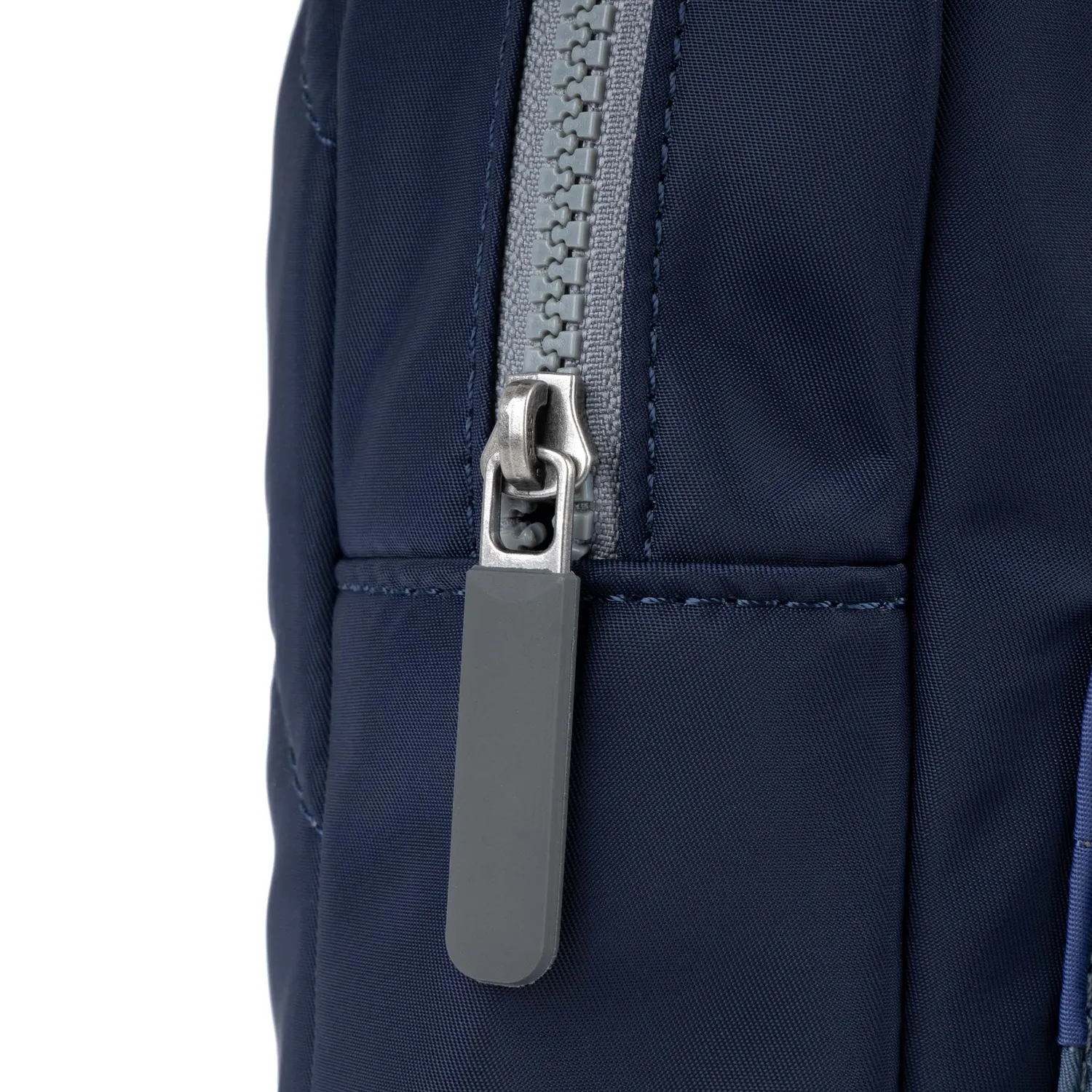 Roka London Willesden Sling taske Large Indigo Tonal 5 liter