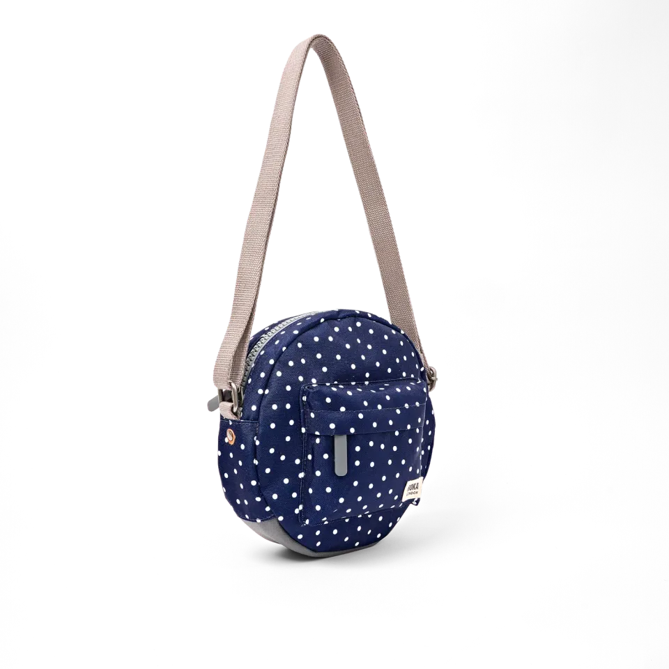 Roka London Paddington taske Small navy prikket rund
