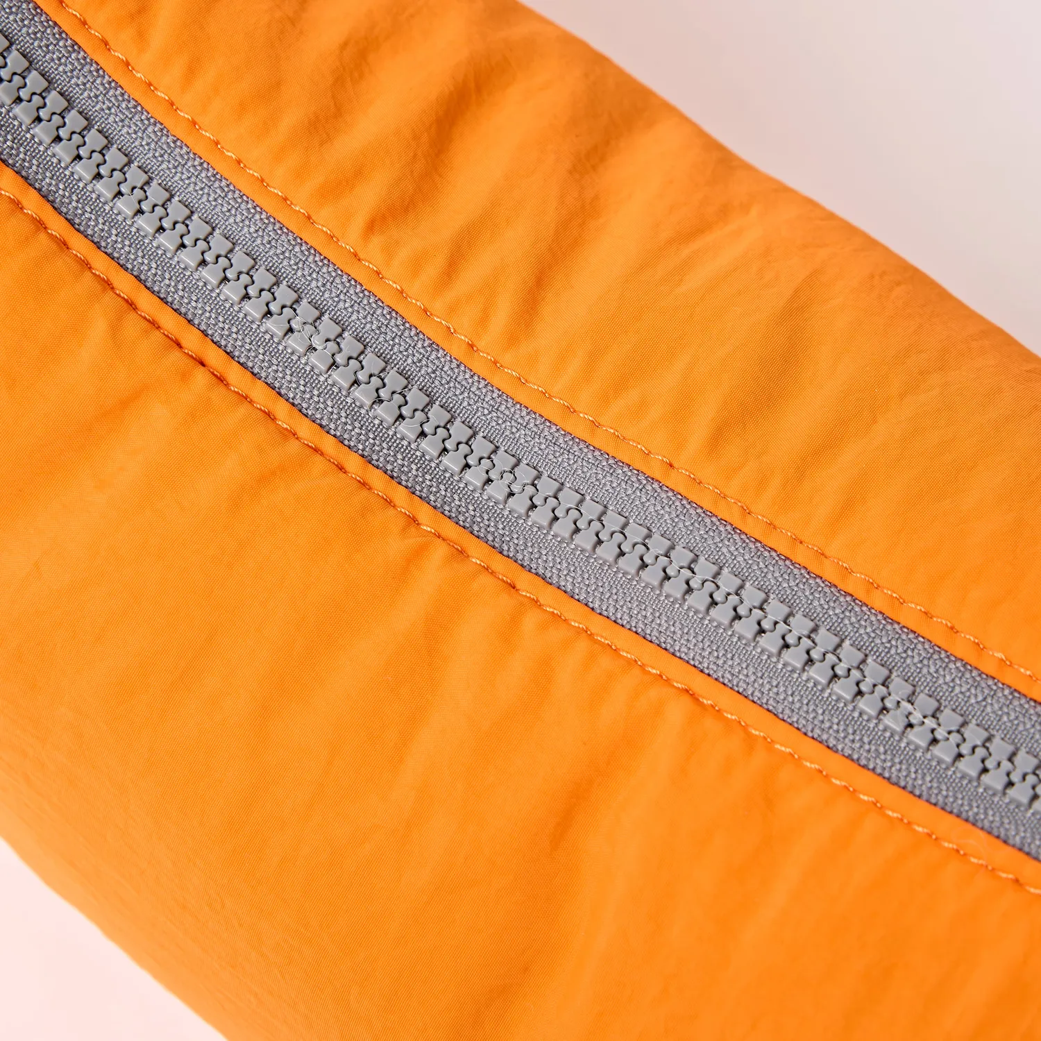 Roka London Farringdon skuldertaske jaffa orange small