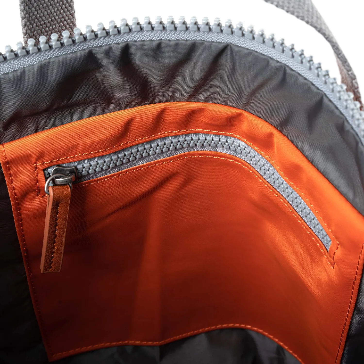 Roka London Bayswater Burnt Orange rygsæk medium paraply