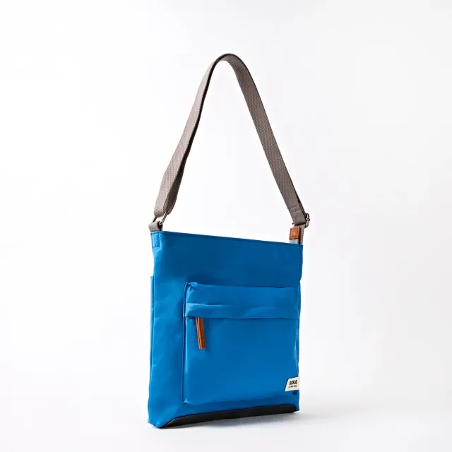 Roka London Kennington crossbody taske Malibu Blue Medium