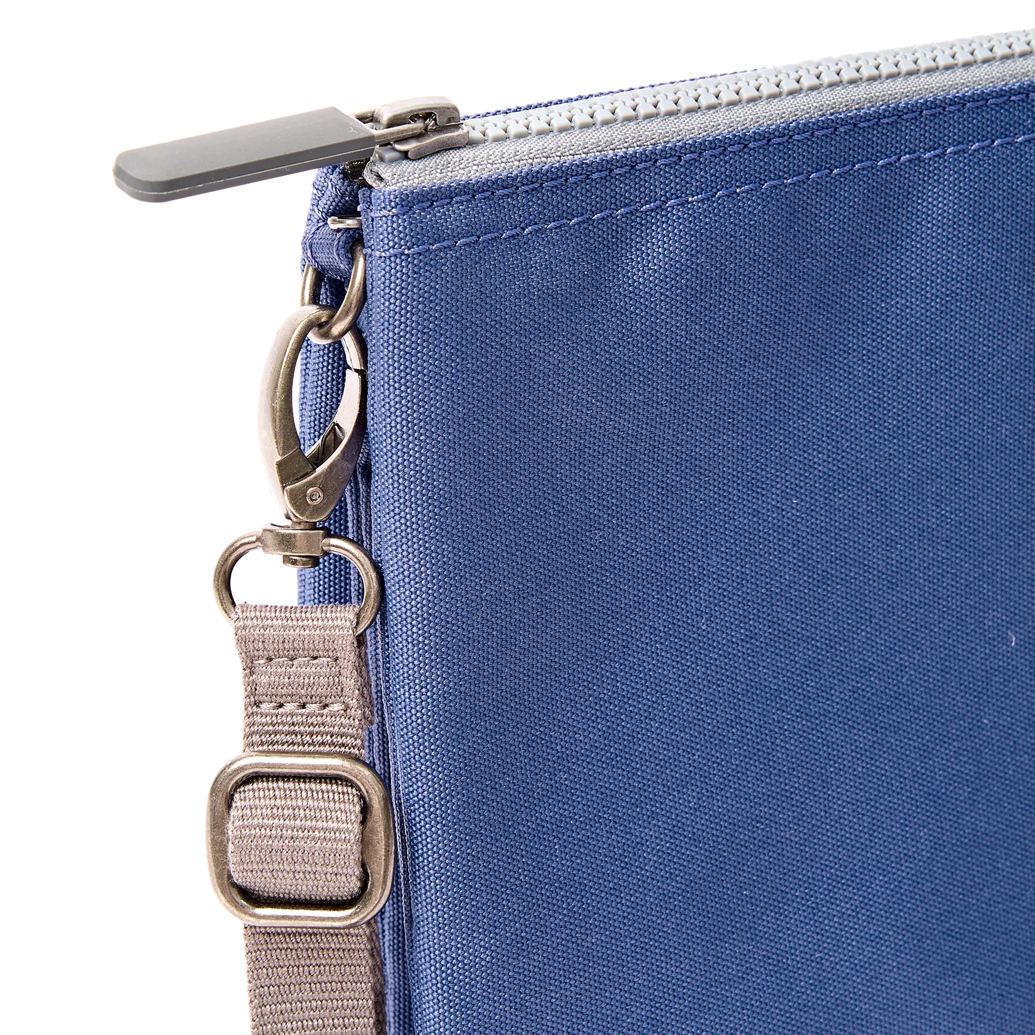 Roka London Carnaby XL crossbody taske oceana 0,5 liter