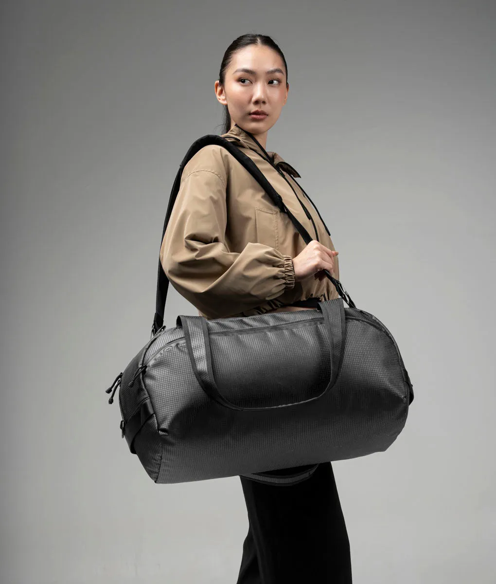 Alpaka Momentum Duffel duffelbag 35 liter sort