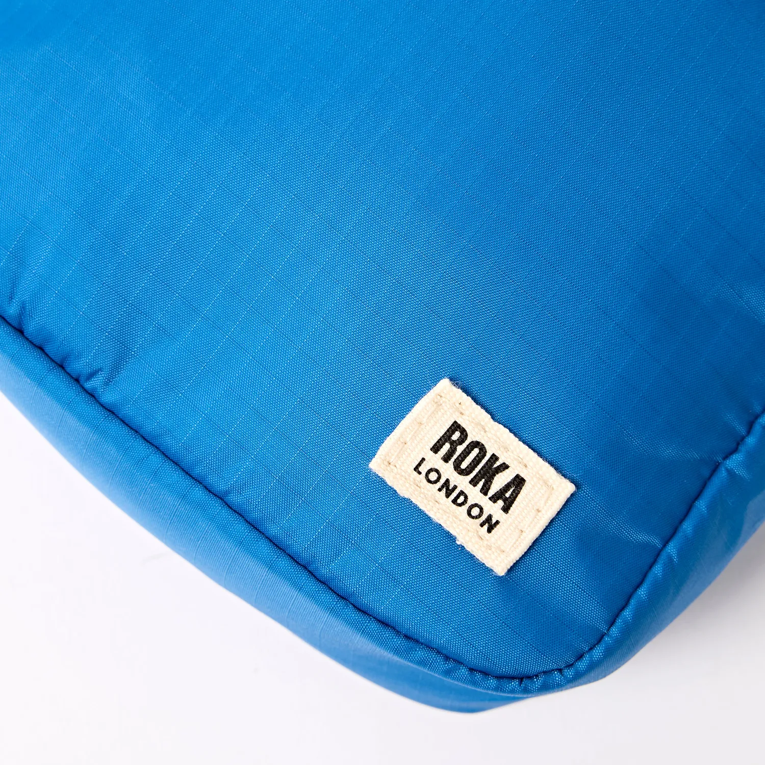 Roka London Bond Pocket crossbody taske malibu blue small canvas