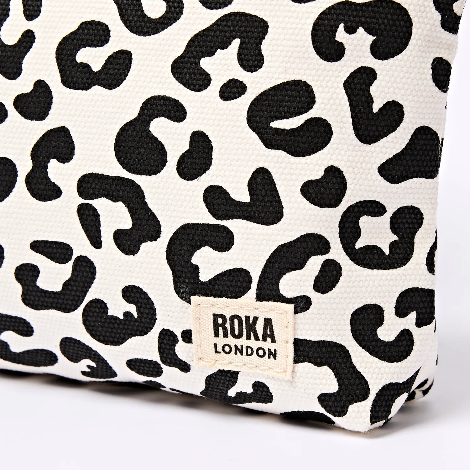 Roka London Maida Vale pouch Summer Leopard Small bomuld