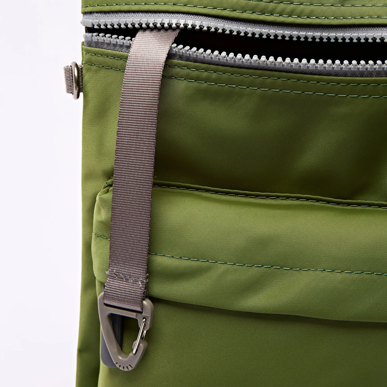 Roka London Chelsea B crossbody taske Medium avocado