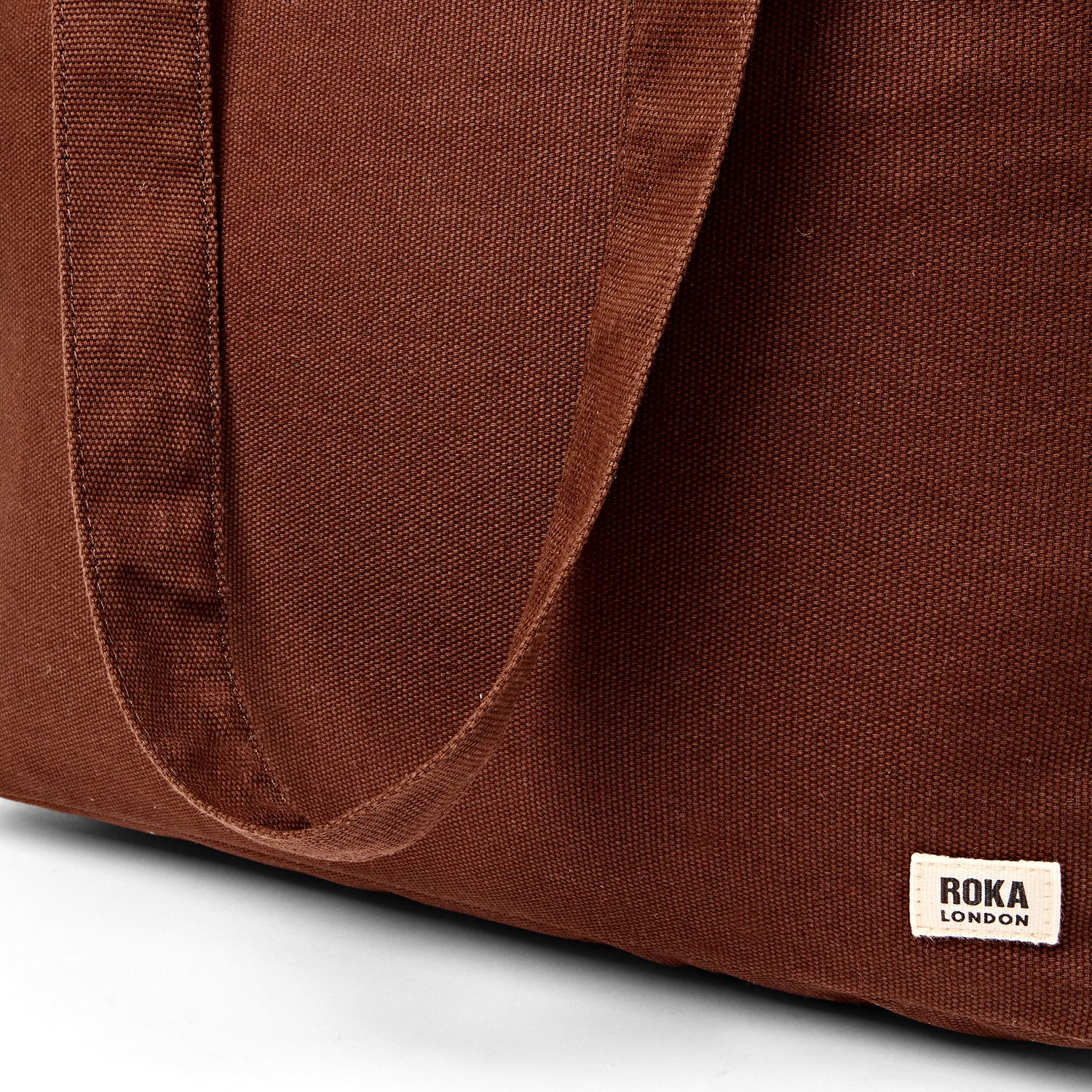 Roka London Sloane skuldertaske Lindt Medium laptop 17 tommer