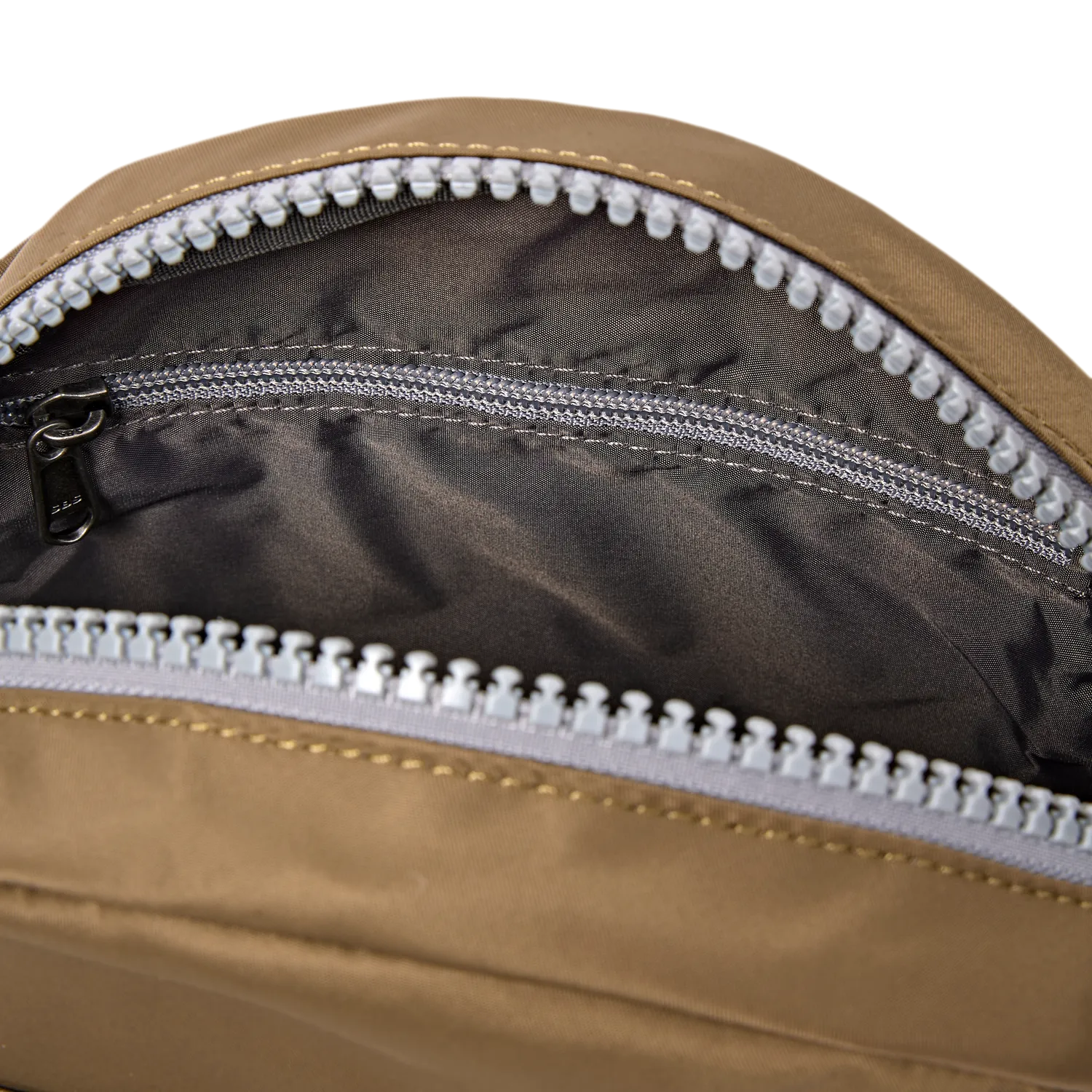 Roka London Paddington Crossbody skuldertaske Army S 4,1 liter