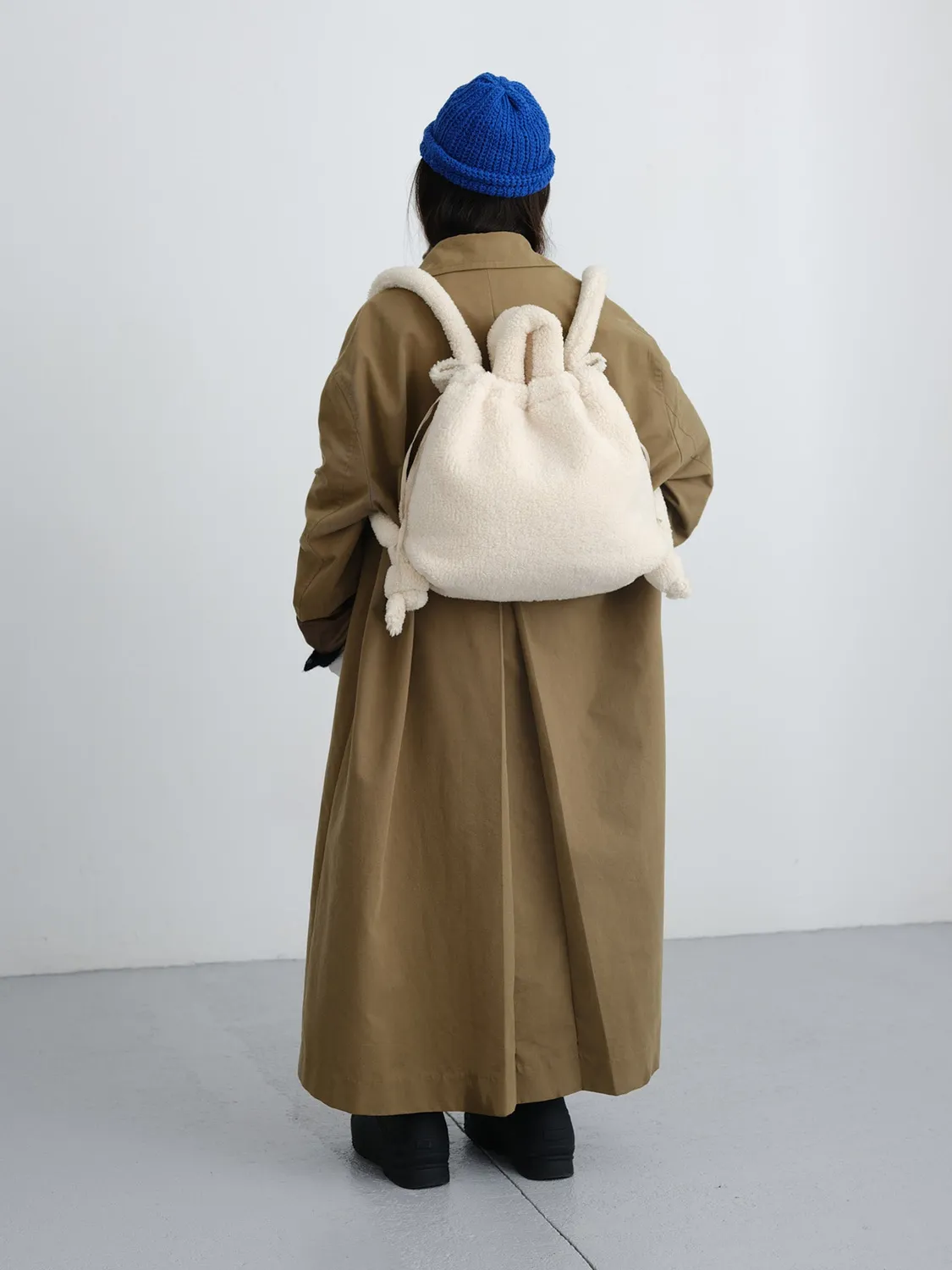Ölend Ona Sherpa skuldertaske Sand teddy 17" laptop