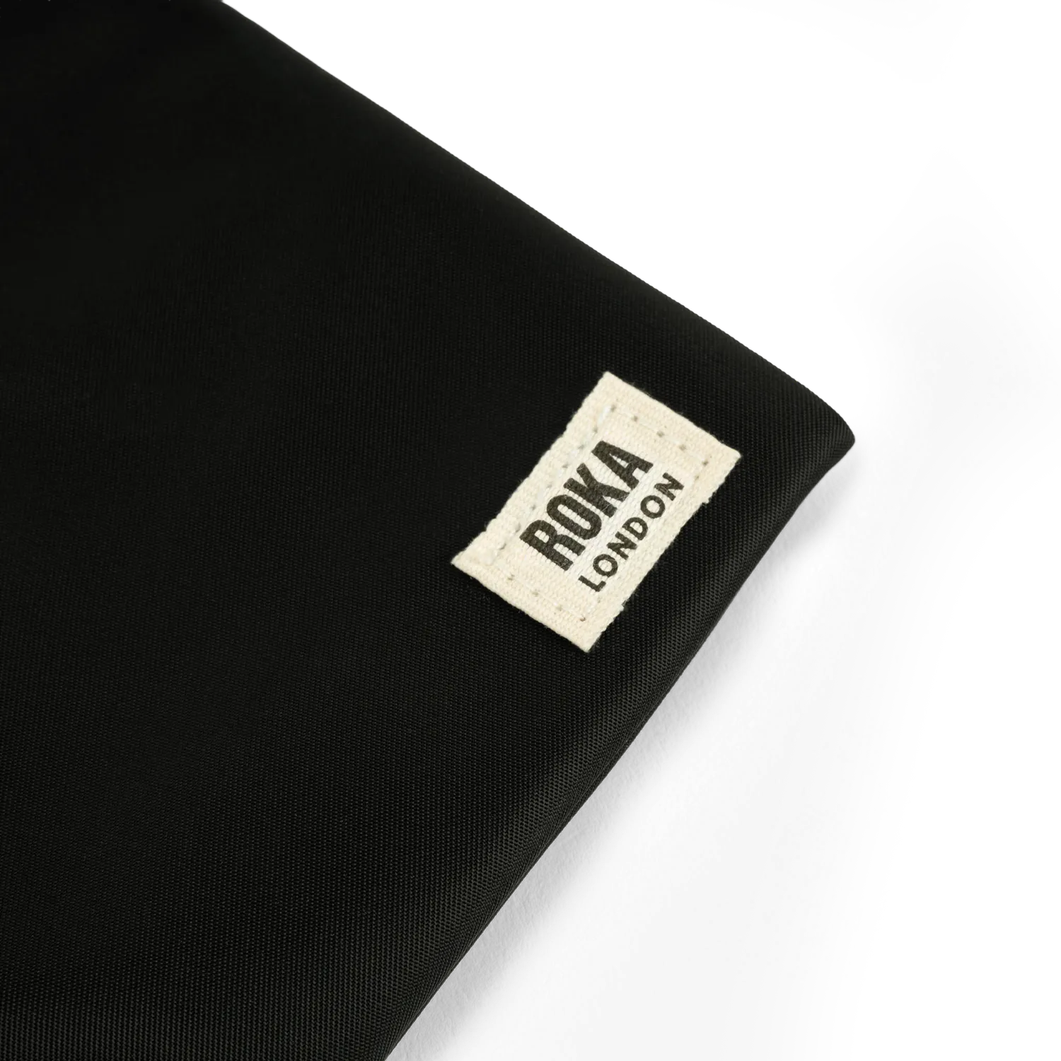 Roka London Chelsea XS skuldertaske sort 0,3 liter